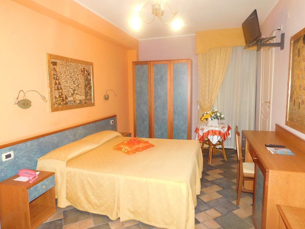 Hotel Blumentag Паола Экстерьер фото