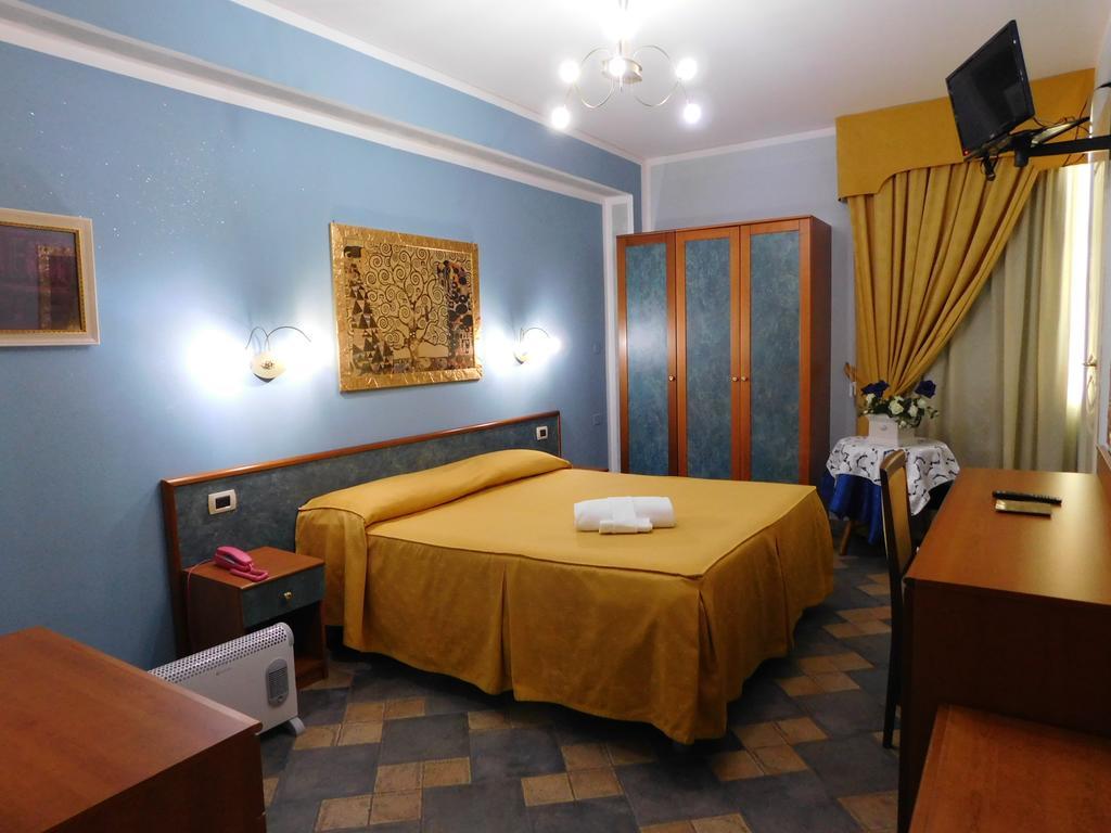 Hotel Blumentag Паола Экстерьер фото